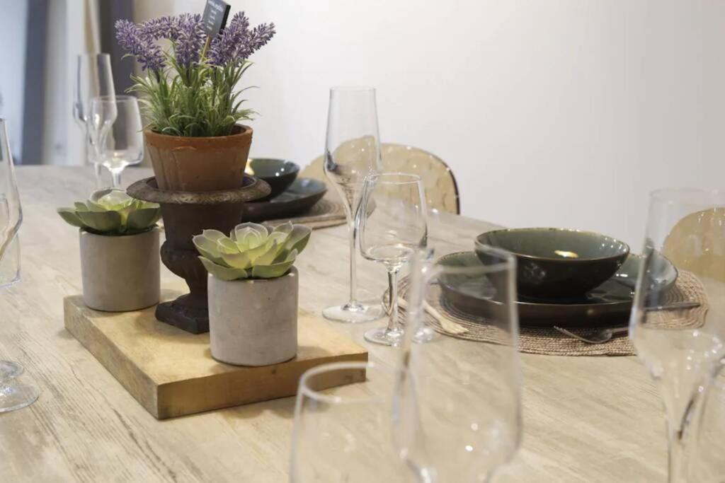 Reims Centre : Appartement Lumineux Et Atypique 46, Place D'Erlon 外观 照片