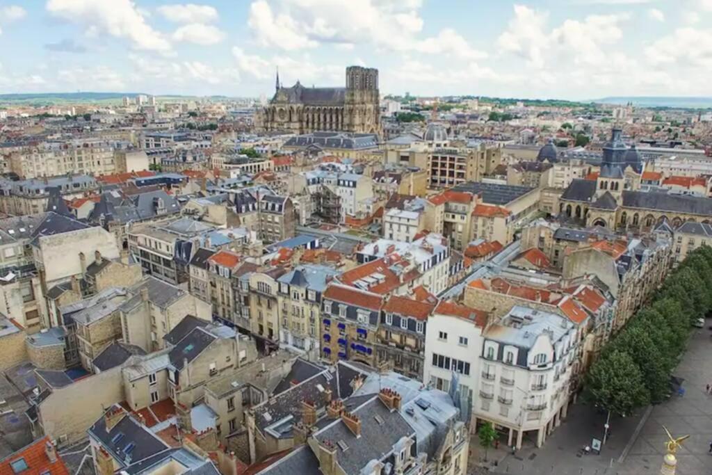 Reims Centre : Appartement Lumineux Et Atypique 46, Place D'Erlon 外观 照片